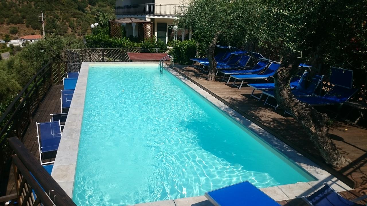 I Monili Apartment Moneglia Bagian luar foto